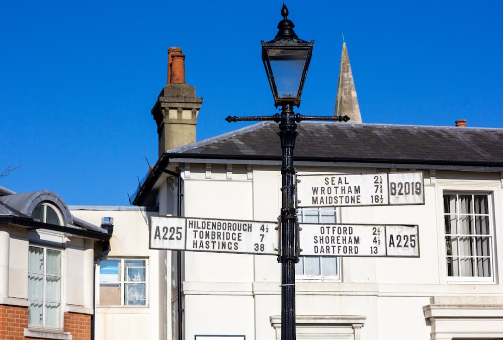 Tonbridge road sign