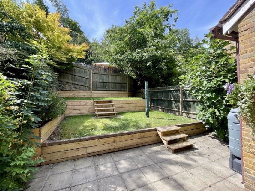 Images for Brindles Field, Tonbridge