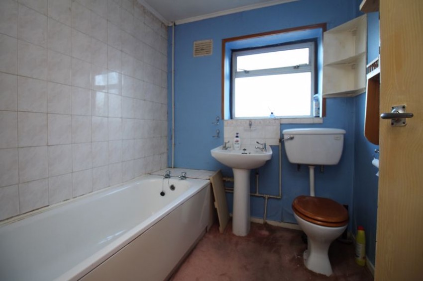 Images for Burns Crescent, Tonbridge