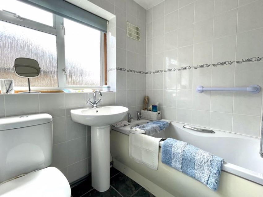 Images for Woodview Crescent, Tonbridge