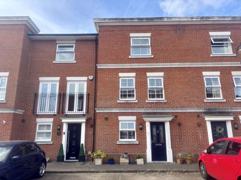 View Full Details for Rowan Mews, Tonbridge