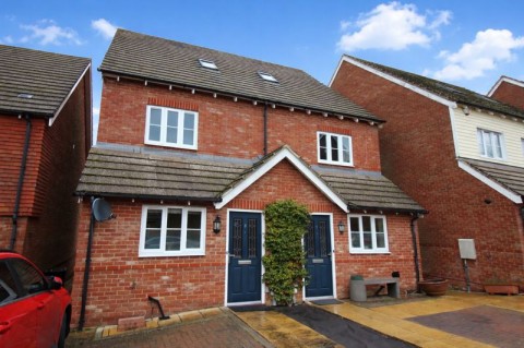 View Full Details for Oaks Close, Tonbridge