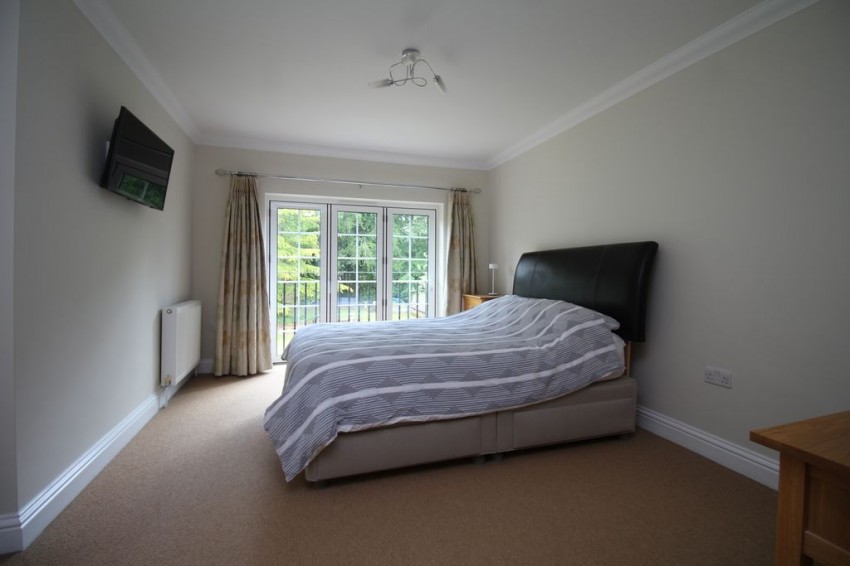 Images for Three Trees, Woodfield Avenue, Hildenborough