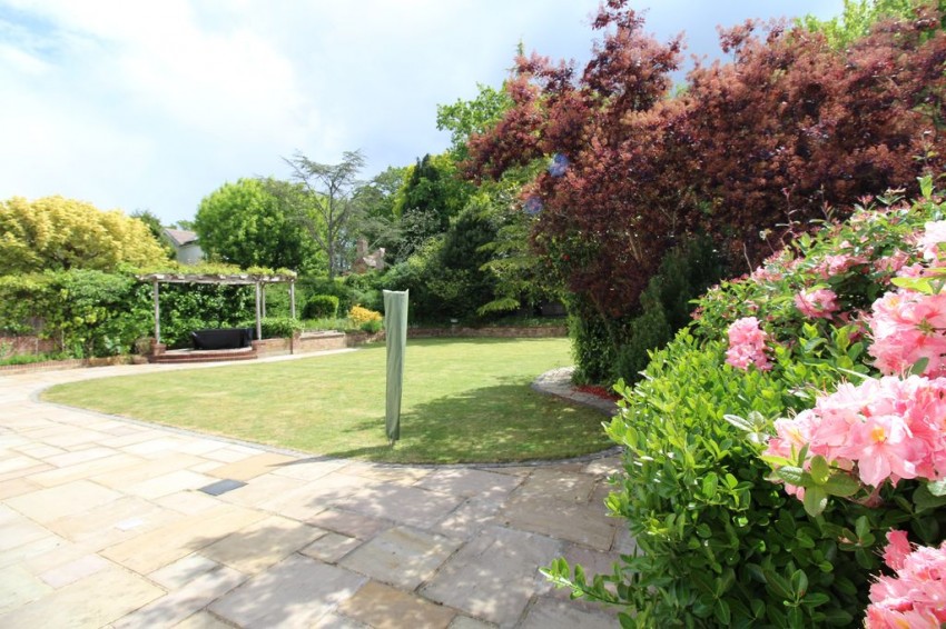 Images for Three Trees, Woodfield Avenue, Hildenborough