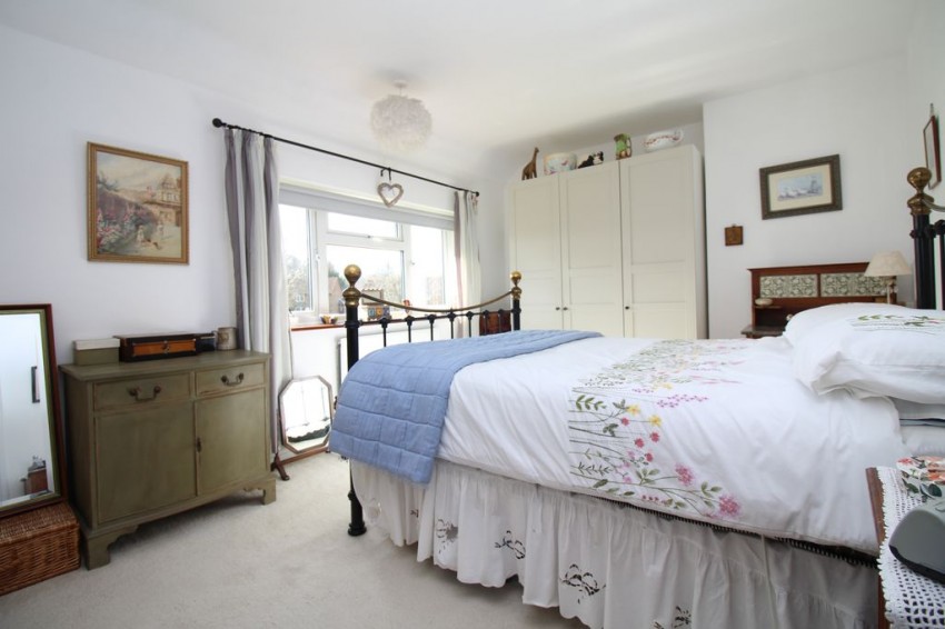 Images for Southdene, Halstead