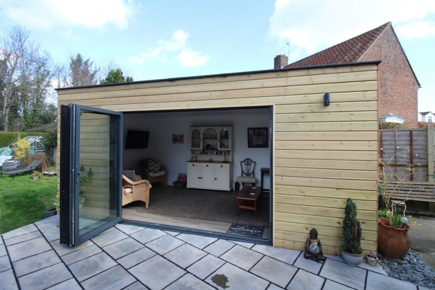 Images for Southdene, Halstead